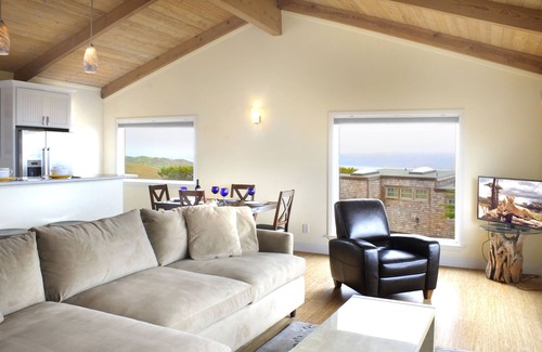 Dillon Beach House | Sea Haven – Stylish One-Level Contemporary Retreat Overlooking the Pacific