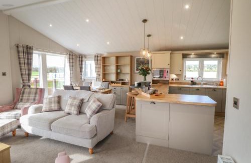 Runswick Bay House | Sea Holly Lodge