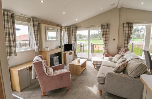 Runswick Bay House | Sea Holly Lodge