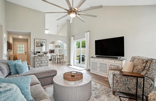 Wright House | Sea Horse Cove: Fully Fenced, Kid and Pet Friendly