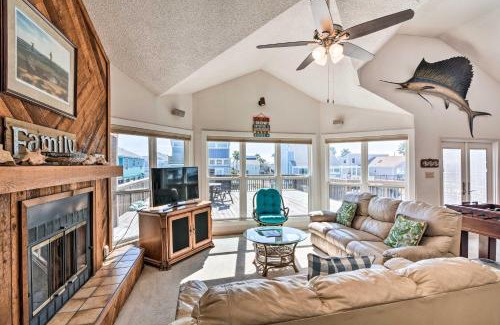 Galveston House | Sea Isle Galveston Getaway Less Than 1 Mile to Beach!