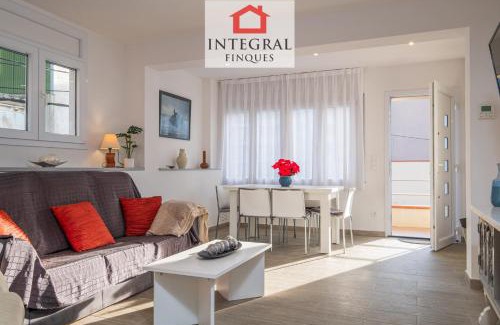 Palamos House | Sea La Vie Home Palamós