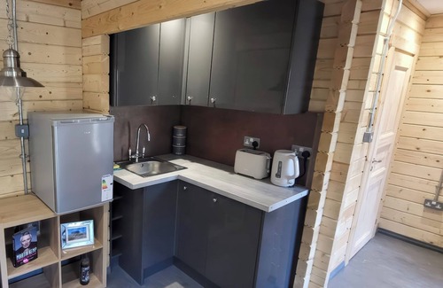 Perranporth Cottage | SEA LA VIE, pet friendly, with hot tub in Perranporth