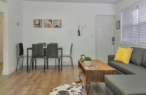 Edgewood House | SEA N SUN 2, CLOSE TO CRUISE PORT, AIRPORT, BEACHES