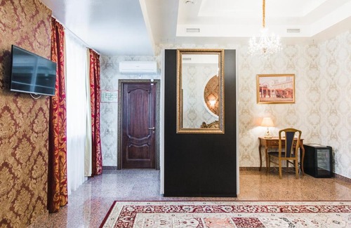 Sovetsky City District Apartment | Sea Palace Apartment