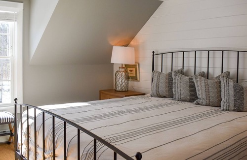 Cape Porpoise Apartment | "Sea Pearl", Luxurious 2-BR in Historic Cape Porpoise