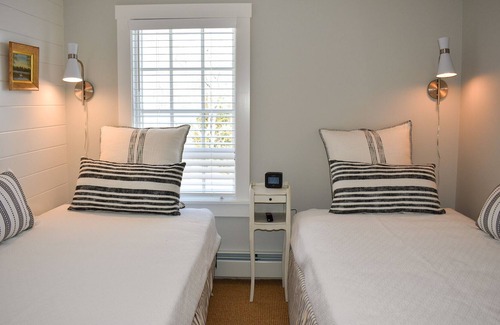 Cape Porpoise Apartment | "Sea Pearl", Luxurious 2-BR in Historic Cape Porpoise
