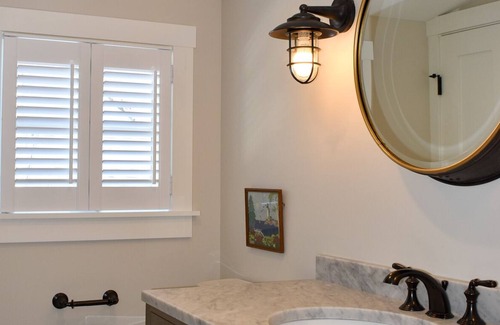 Cape Porpoise Apartment | "Sea Pearl", Luxurious 2-BR in Historic Cape Porpoise
