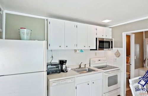 North Redington Beach Condo | Sea Rocket 15 - 2nd Floor Retreat
