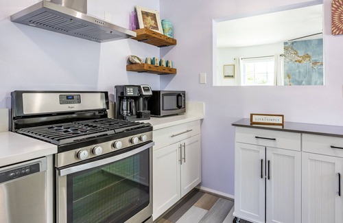 Riverside House | Sea Shells close to Downtown Riverside UCR CBU RC