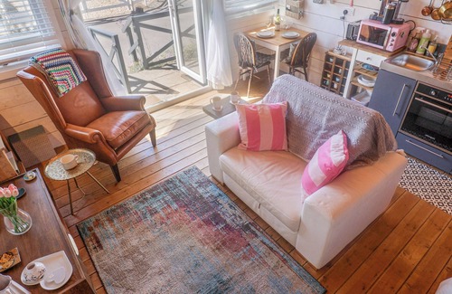 Lyme Regis Cottage | SEA SPRAY, pet friendly, country holiday cottage in Lyme Regis