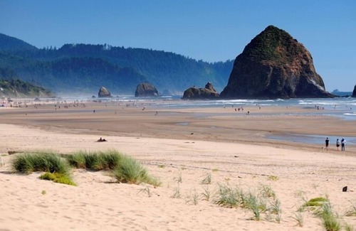 Downtown Cannon Beach House | Sea Star Suite 256 - Beachcomber Vacation Homes