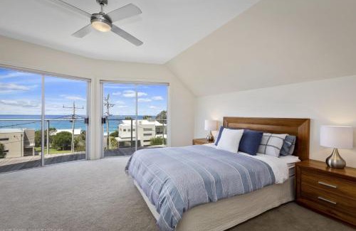 Skenes Creek House | Sea Sunrise Ocean Views and Walk To Beach