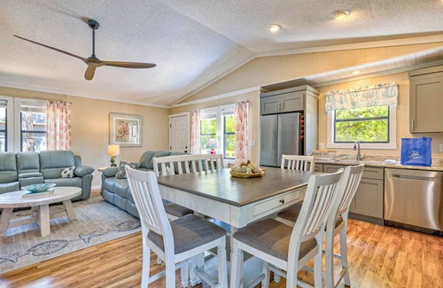 Colington House | Sea Swept Away | Hot Tub and Dog Friendly
