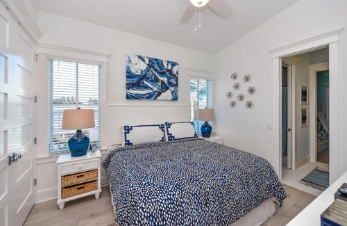 Bradenton Beach House | Sea Swept by AMI Locals