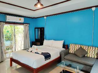 Satun Bed & Breakfast | Sea To Moon Lipe