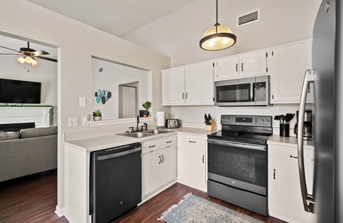 Brunswick House | Sea Turtle Cottage | 3 Bed, 1 Bath
