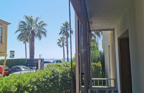 Six-Fours-les-Plages Apartment | Sea View 20 meters from the Beach!
