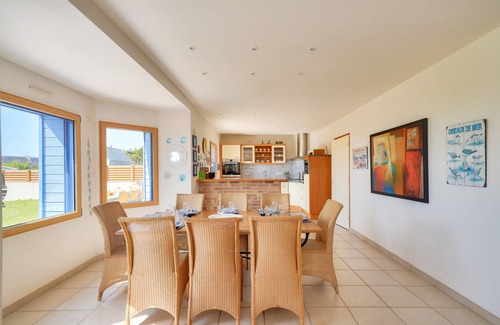 Plovan House | Sea view, 200m from the beach, house for 9