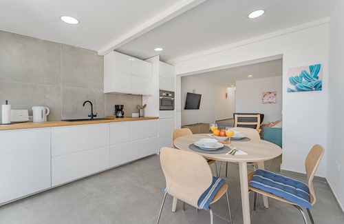 Arico Apartment | Sea View Apartment Casa Blanca F10