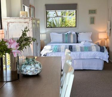 Gulf Harbour Apartment | Sea View Apartment