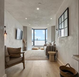 Mumbles Apartment | Sea View Apartment overlooking Mumbles Bay
