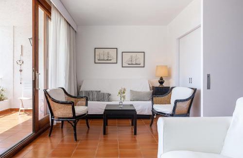 Tossa de Mar Apartment | Sea view Balcony apartment