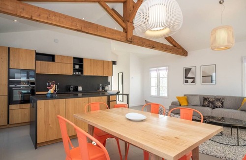 La Flotte Apartment | Sea view brand new appartment in the center of la Flotte