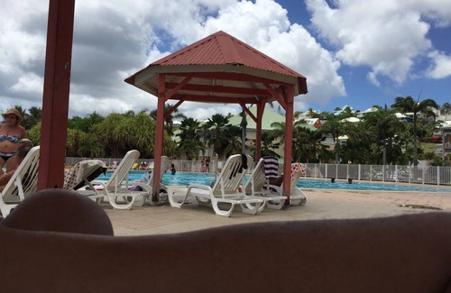 Anse des Rochers Apartment | SEA VIEW, DIRECT BEACH ACCESS
