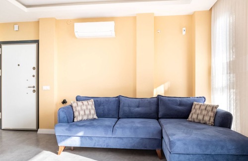 Akbuk Apartment | Sea View Flat w Pool, Garden Near Beach in Didim