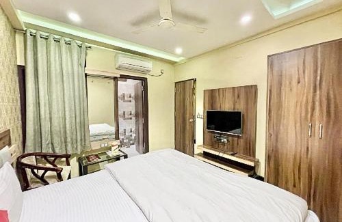 Puri Hotel | SEA VIEW from rooftop - Garden - Beach - HOTEL SN RESORT