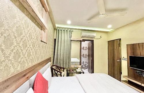 Puri Hotel | SEA VIEW from rooftop - Garden - Beach - HOTEL SN RESORT