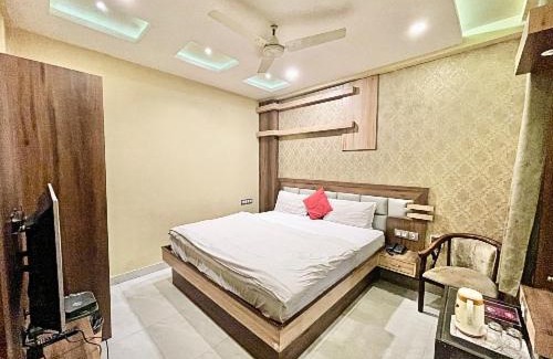 Puri Hotel | SEA VIEW from rooftop - Garden - Beach - HOTEL SN RESORT