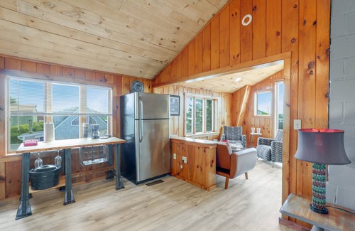 Newbury Condo | Sea View Loft