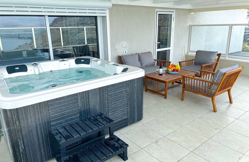 Tiberias Apartment | sea view penthouse with 3 floors and an hot tub! can host up to 15 people .n
