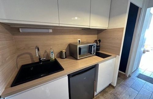 Les Sablettes Apartment | Sea view, Sablettes beach on foot and air conditioning