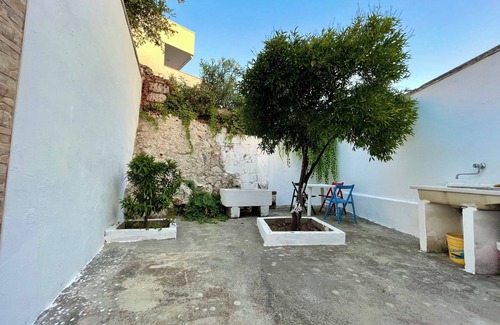 Castro Marina Apartment | Sea View Villa in Castro - Salento | Grotta del Conte | Garden and Veranda