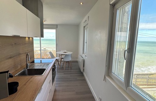 Ault Apartment | Sea view with balcony