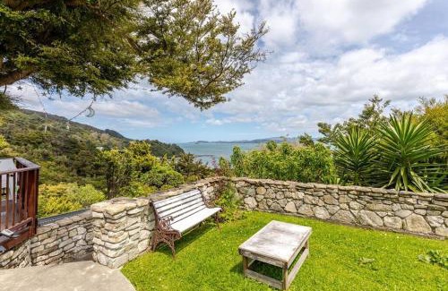 Lowry Bay Villa | Sea views from holiday home