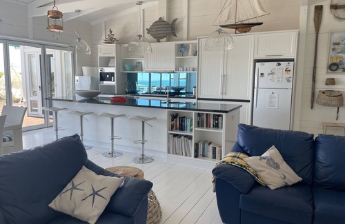 Waterhouse House | Sea views, located at Hooper's beach. Town center.