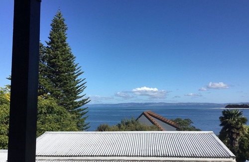 Whangarei Heads Apartment | Sea views, private garden by the beach
