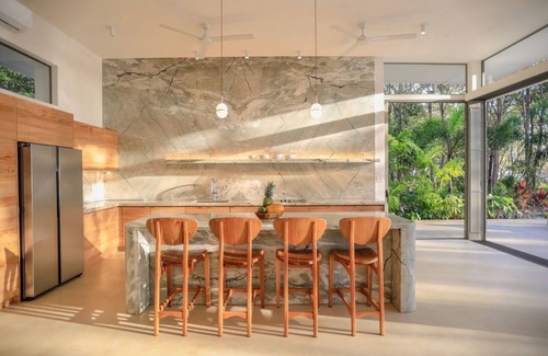 Carmen Villa | Sea Wing Oceanfront Paradise:4-Bedroom Villa with Expansive Pool in Santa Teresa