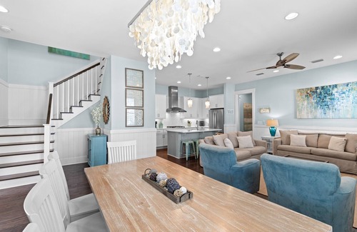 Santa Rosa Beach House | Sea You Soon NatureWalk - 3 Kings, 6 seater Golf Cart, 6 Bikes and Tesla charger