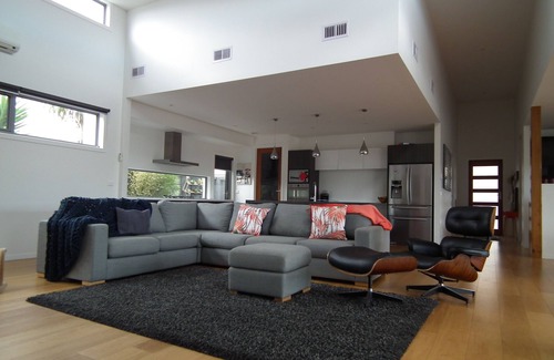 Barwon Heads House | Seabank Sanctuary Luxury home ideal for families and friends to relax and enjoy