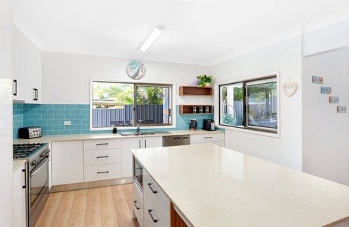 Rainbow Beach House | Seabreeze Escape - Rainbow Beach