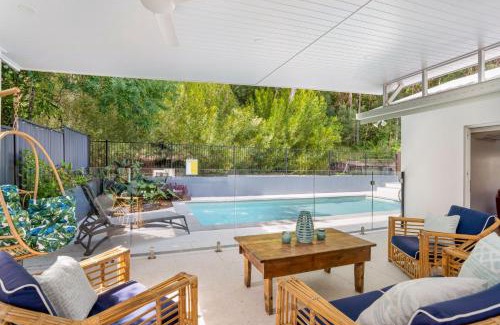Rainbow Beach House | Seabreeze Escape - Rainbow Beach. Pool. Wifi. Aircon