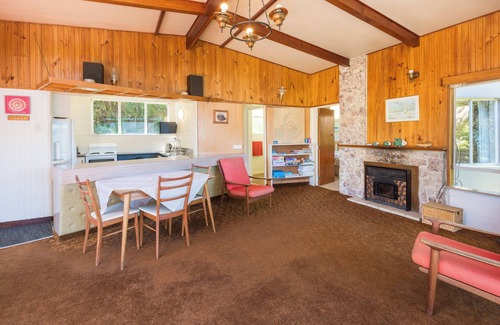 Mahau Sound House | Seabreeze Stay - Kenepuru Sound Holiday Home