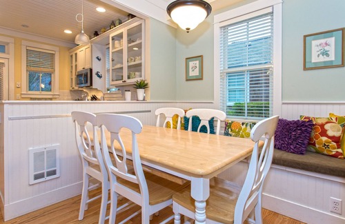 Seabrook House | Seabrook's Beach Reflections, a tranquil home near Town Center!