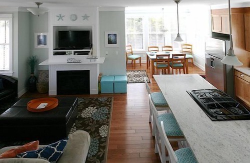 Seabrook House | Seabrook's Cedar Cove: Dog Friendly!