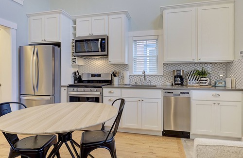 Seabrook House | Seabrook's Half Pint, a dog-friendly, 2-bedroom home!